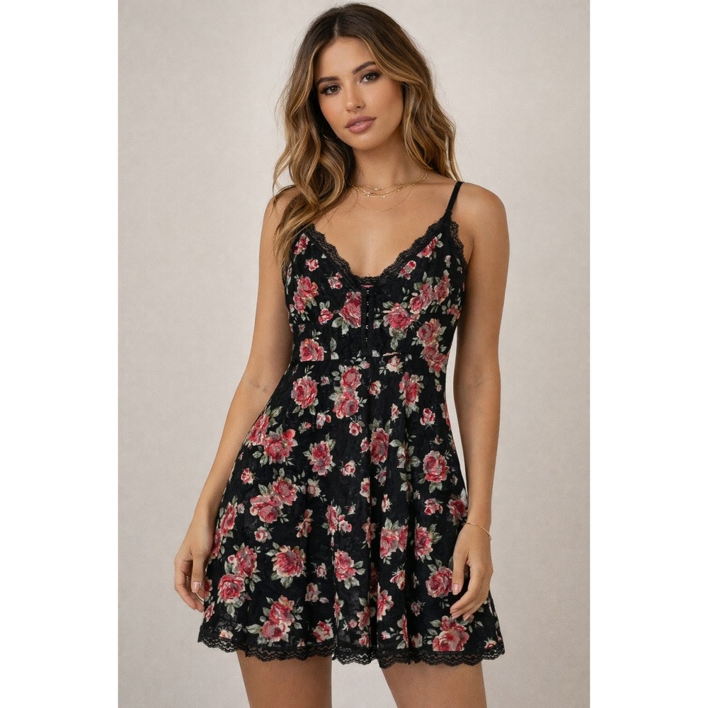 Betsey Johnson Vintage for Urban Outfitters Floral Lace Mini Dress Black Pink XS